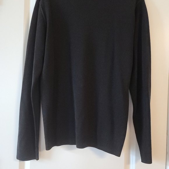 Transcript Sweater 100% Cashmere V neck - Picture 6 of 7